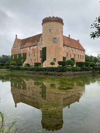 Weerspiegeling van het Vittskovle Slott