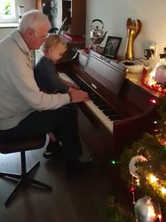 1e Pianoles van Opa