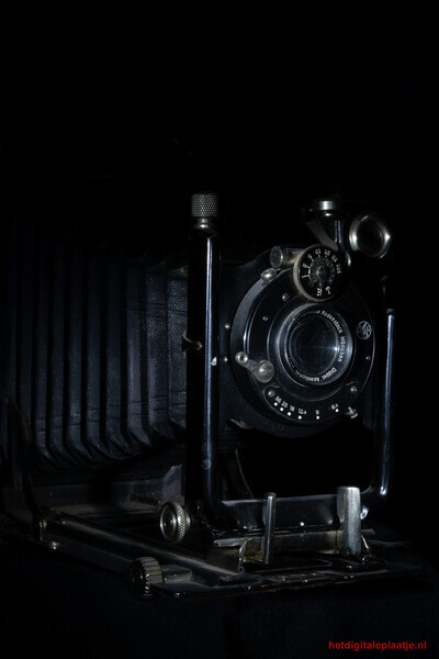 Retro camera