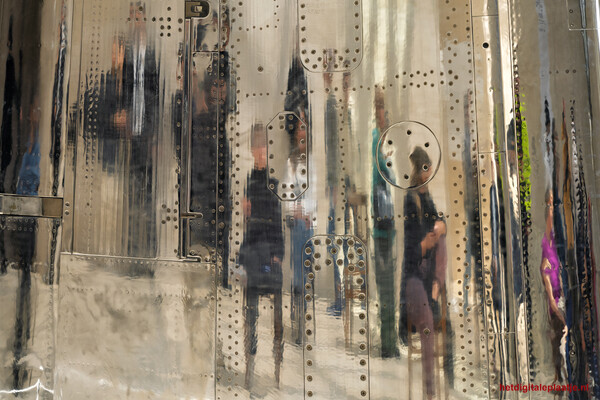 Mirror on the Wing