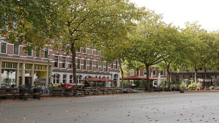 Alles staat klaar voor wat gezelligheid, alleen de mensen zijn er niet,