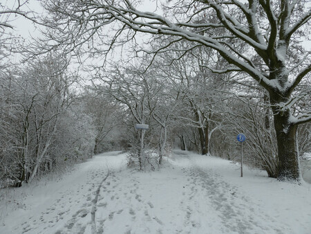 Begin scheiding fiets en voetpad